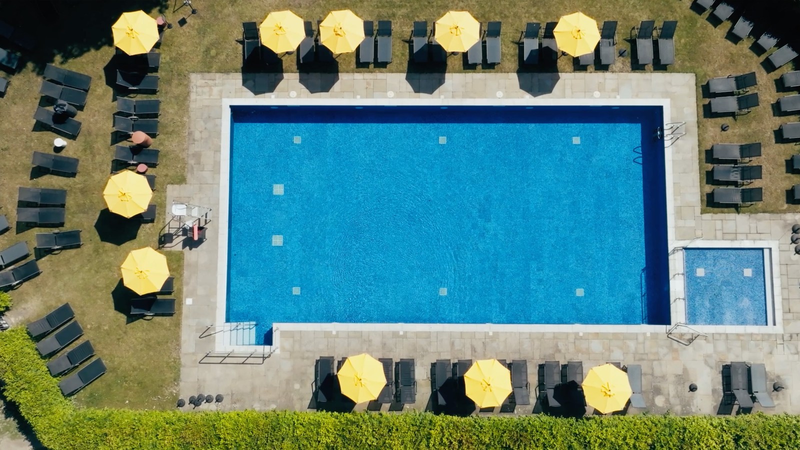As well as our indoor pool, in the summer months (May-September) enjoy a refreshing swim in the open-air pool and soak up the delights of the beautiful British sunshine.