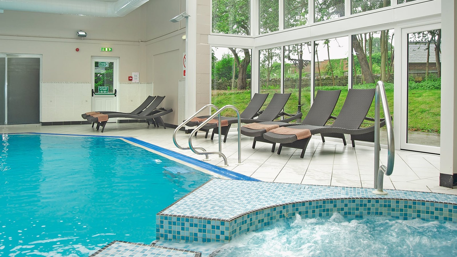 Swim, relax, and enjoy - our spa facilities, including the heated pool, bubble pool, sauna and steam room, let you unwind your way.