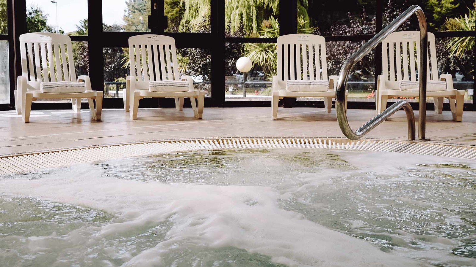 Fully relax and switch off in our bubble pool