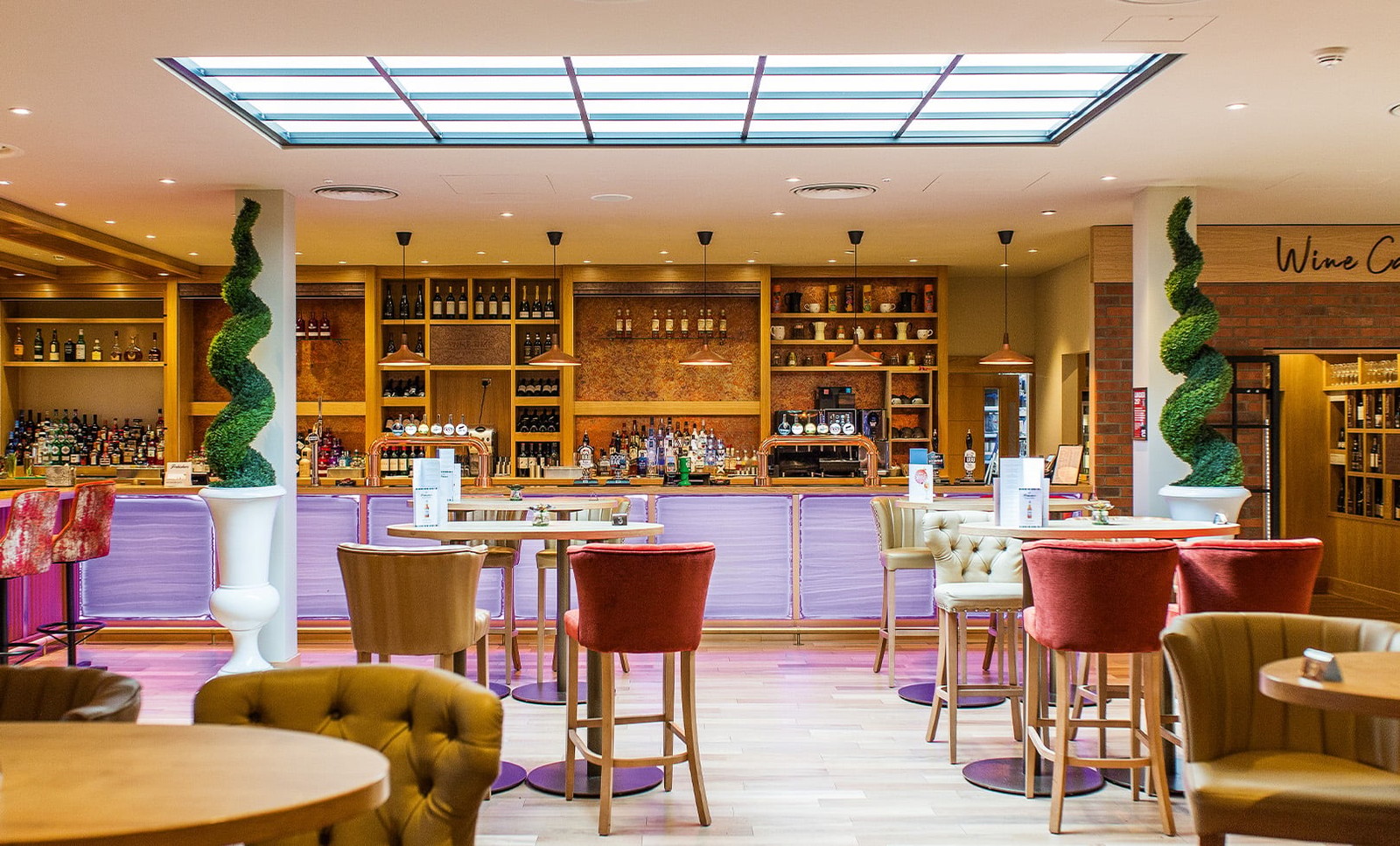 The Evesham Bar is open from noon til late and ideal for any occasion. From afternoon catch-ups to pre-dinner cocktails, or even a nightcap to round off your evening - the choice is yours.