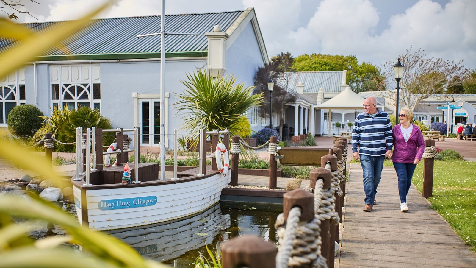 Say hello to Lakeside! The moment you spot the iconic Hayling Clipper, you know a stay full of relaxation, fun, and memorable moments awaits.