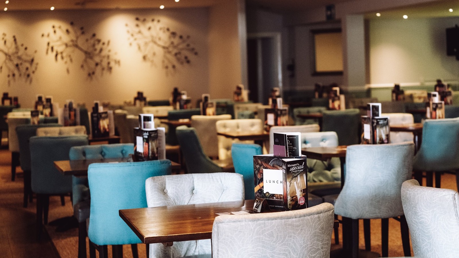 Unwind in the piano bar - sip a cocktail, enjoy a light lunch, or simply soak up the relaxed atmosphere.