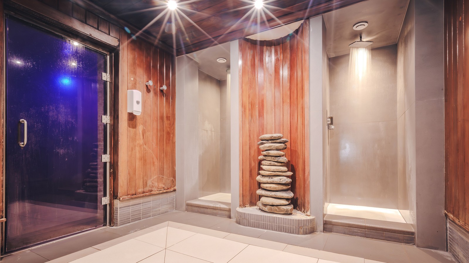 The spa features a sauna, steam room and infra-red cabin, with showers to refresh between rooms. A tranquil space for well-deserved relaxation.