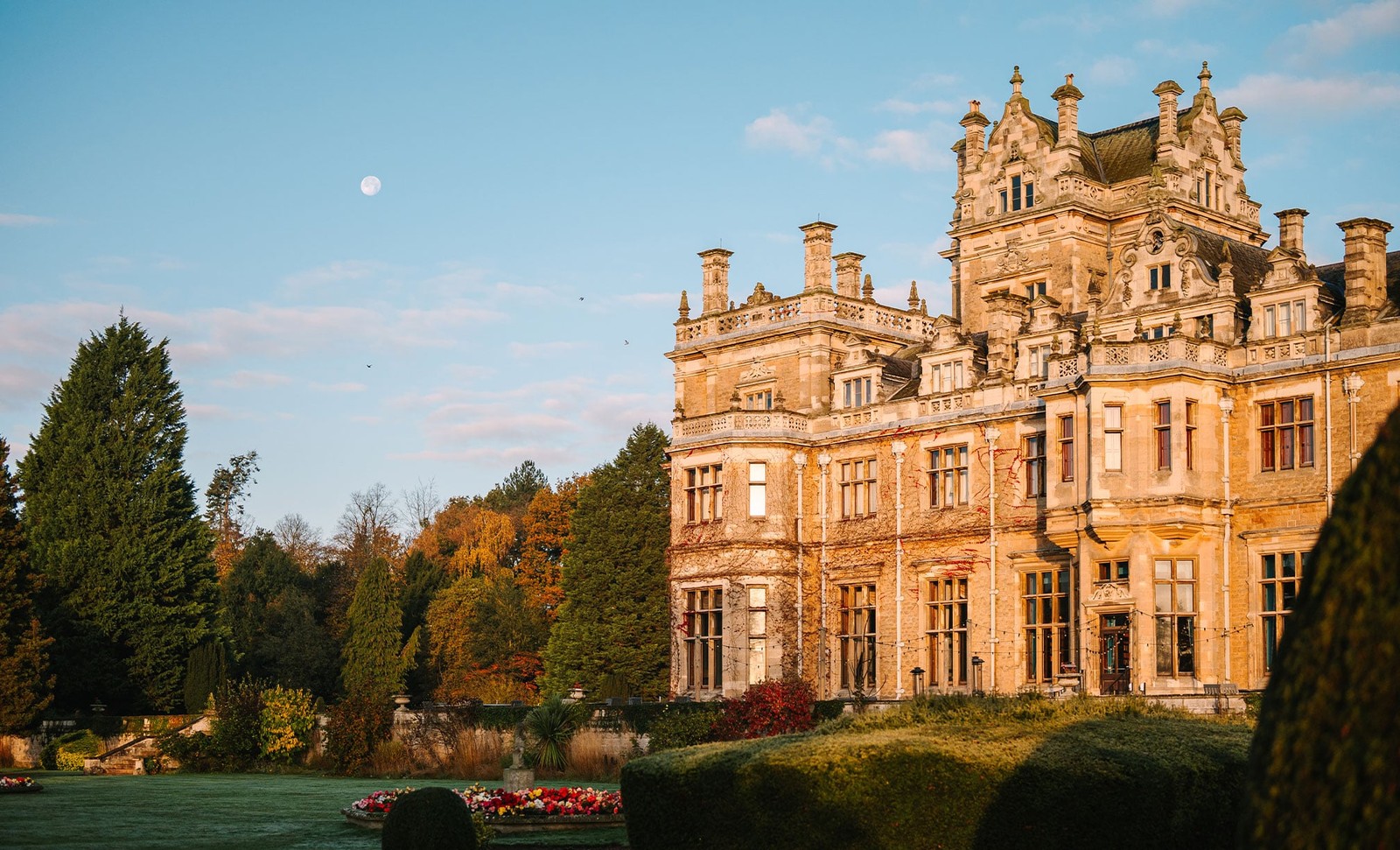 Take a look around. Discover your perfect escape at Thoresby Hall.