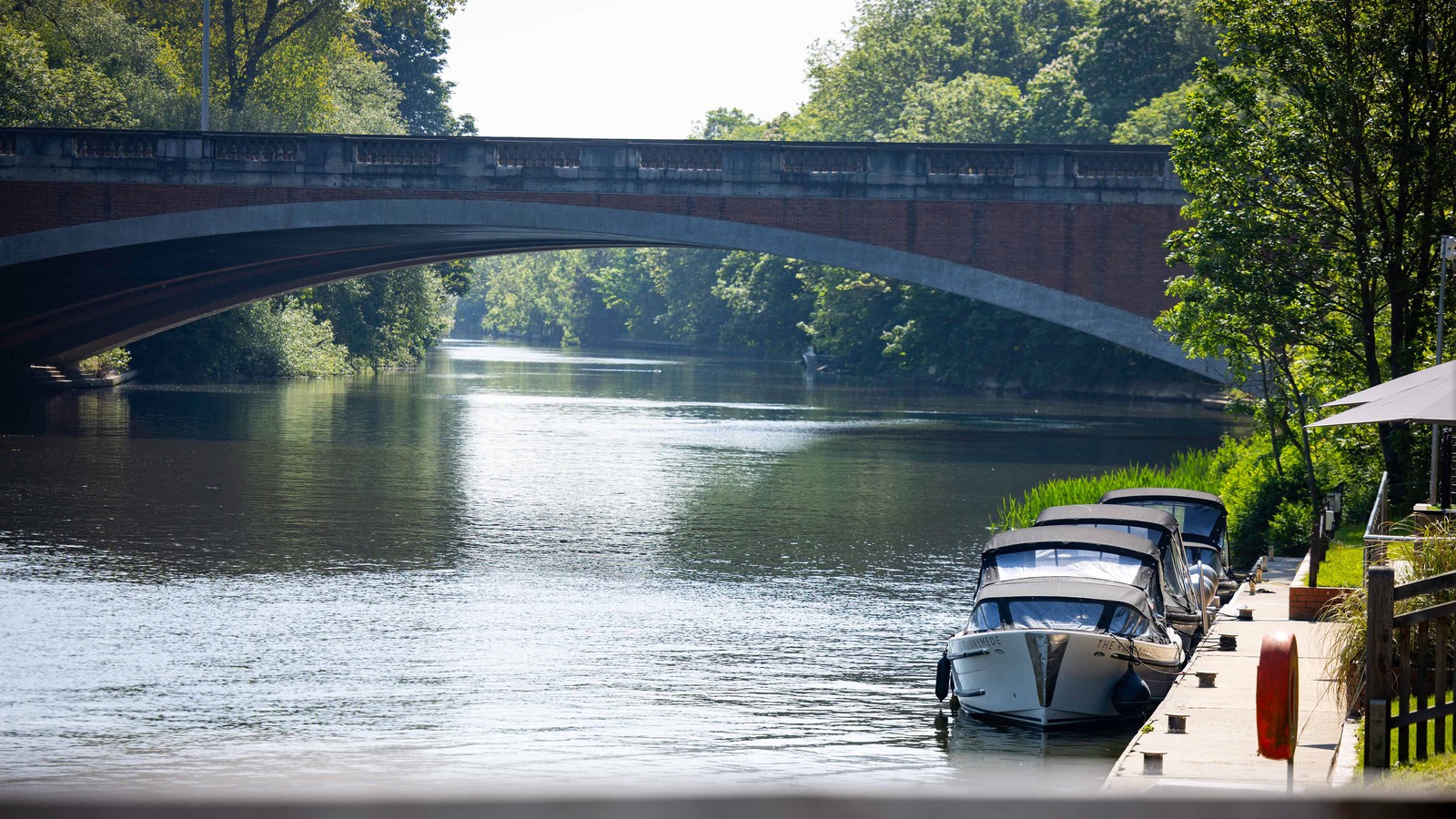 Take to the water with a leisurely boat trip to or from Penton Hook Lock. Available Tuesday - Thursday and Saturday - Sunday from early May to the end of August (£12.50 return). For availability, check on My Warner Stay. Additional supplements apply.