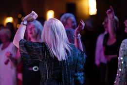 Guests dancing at Heythrop Park