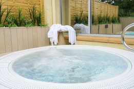 Bubble pool on the outdoor Spa Terrace