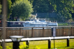 Boats on the river at The Runnymede on Thames
