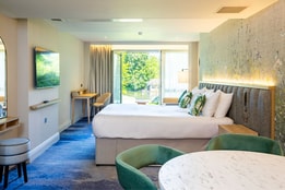 Superior bedroom at The Runnymede on Thames