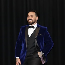 ray quinn in a suit