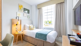 Single bed cosy bedroom at Heythrop Park