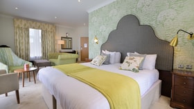 Castle suite at Studley Castle 