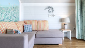 Beach Garden Lodge bedroom