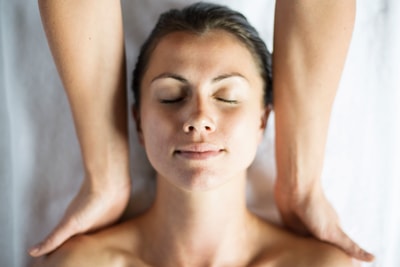 Woman receiving a shoulder massage