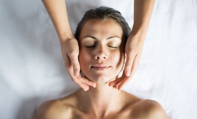 Lady receiving a templespa facial