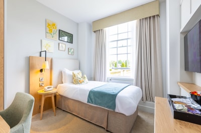 Single bed cosy bedroom at Heythrop Park