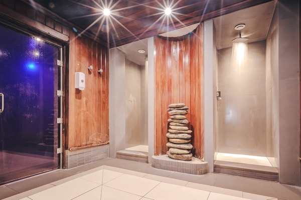 With a sauna, steam room, and infrared cabin, the spa is fully equipped for your ultimate relaxation.