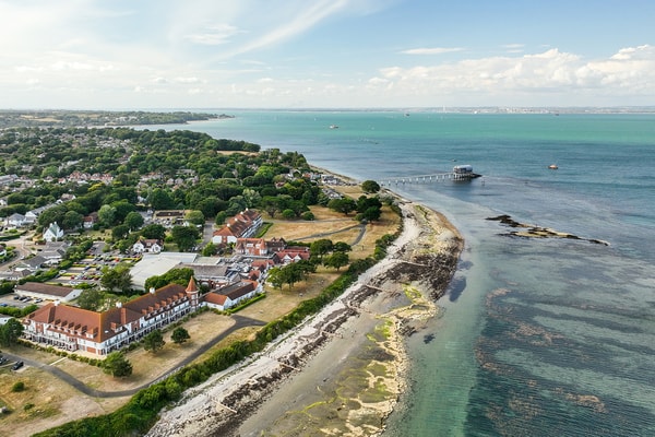 Perched on the Isle of Wight’s beautiful coastline, Bembridge Coast offers spectacular views of the sea.