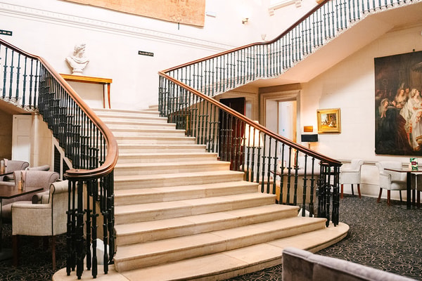 With its sweeping curves and historic elegance, the grand staircase is your gateway to first-floor historic rooms. Climbing it feels like travelling back in time, as though you’ve stepped into the set of From the Manor Born.