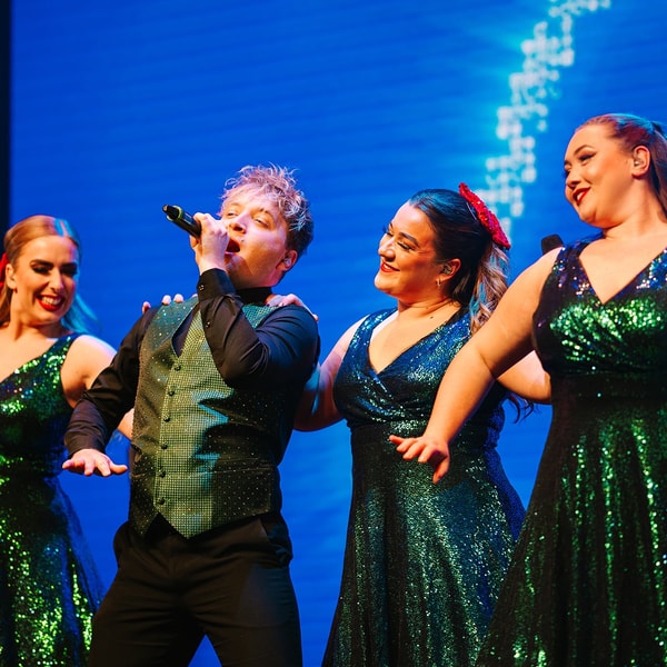 Experience an unforgettable evening of live entertainment, where exceptional performances set the tone for the celebrations ahead.