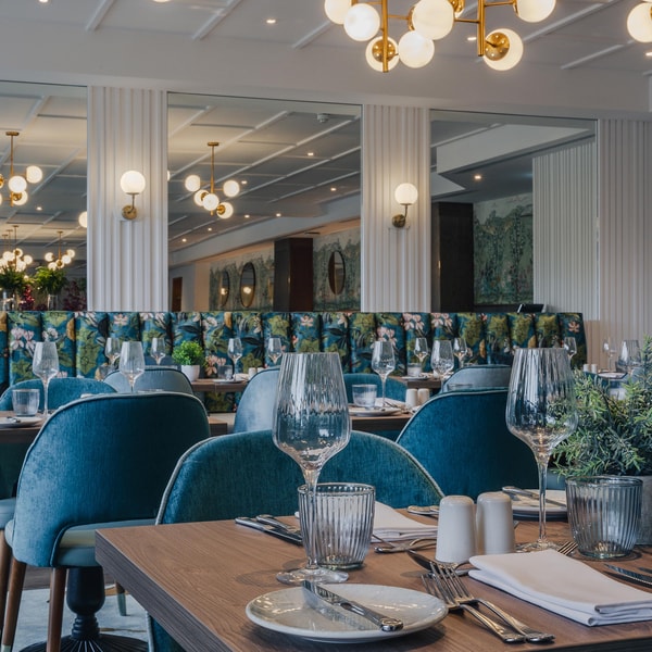 Brasserie32: Our  à la carte dining restaurant is a popular choice as every meal here feels like a special occasion. Decor is modern and bright, creating a warm and welcoming atmosphere, enhanced by natural light from large windows that overlook Bell Weir Lock.