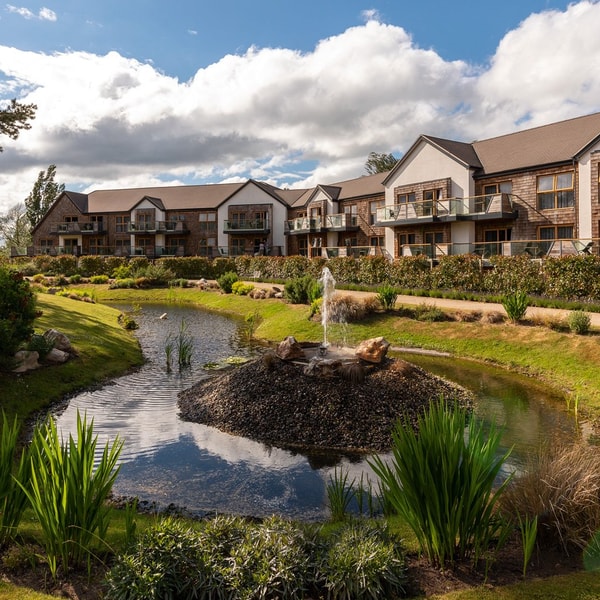 Rooms in the Fairways are especially popular, offering lovely views of landscaped gardens and a tranquil pond at their heart.