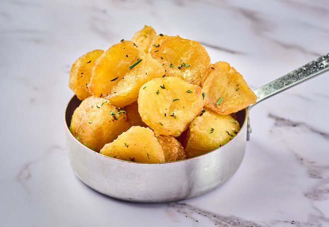 Crispy roast potatoes
