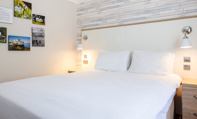 chalet bedroom at sinah warren