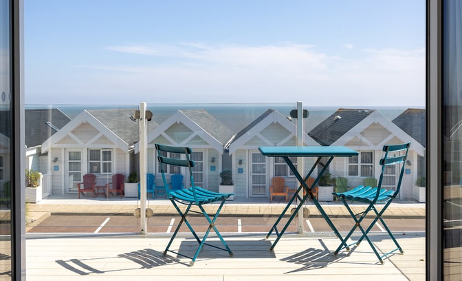 Beach Garden Lodge lounge area