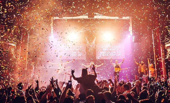 Massaoke® - The original live band sing-along