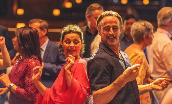 Couple dancing on the dancefloor
