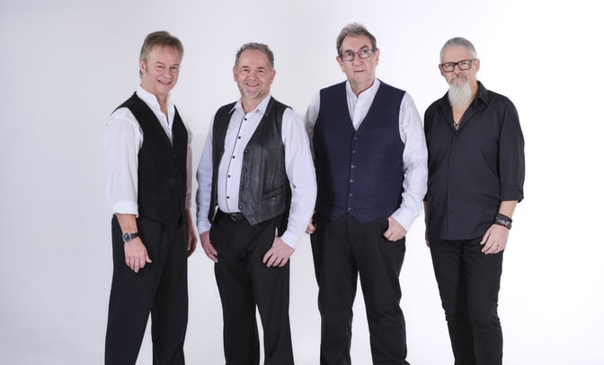 The Searchers and Hollies Experience