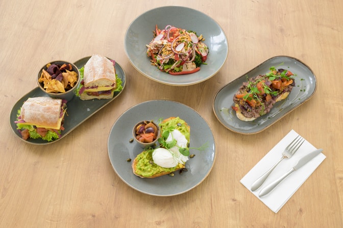 Pub classics in Warner Hotel gastro dining