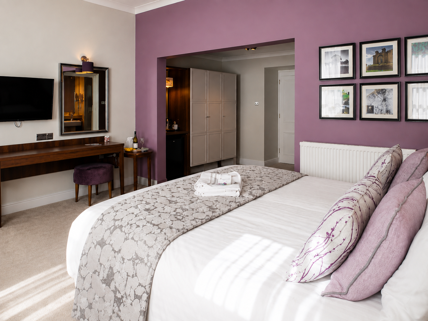 Signature room