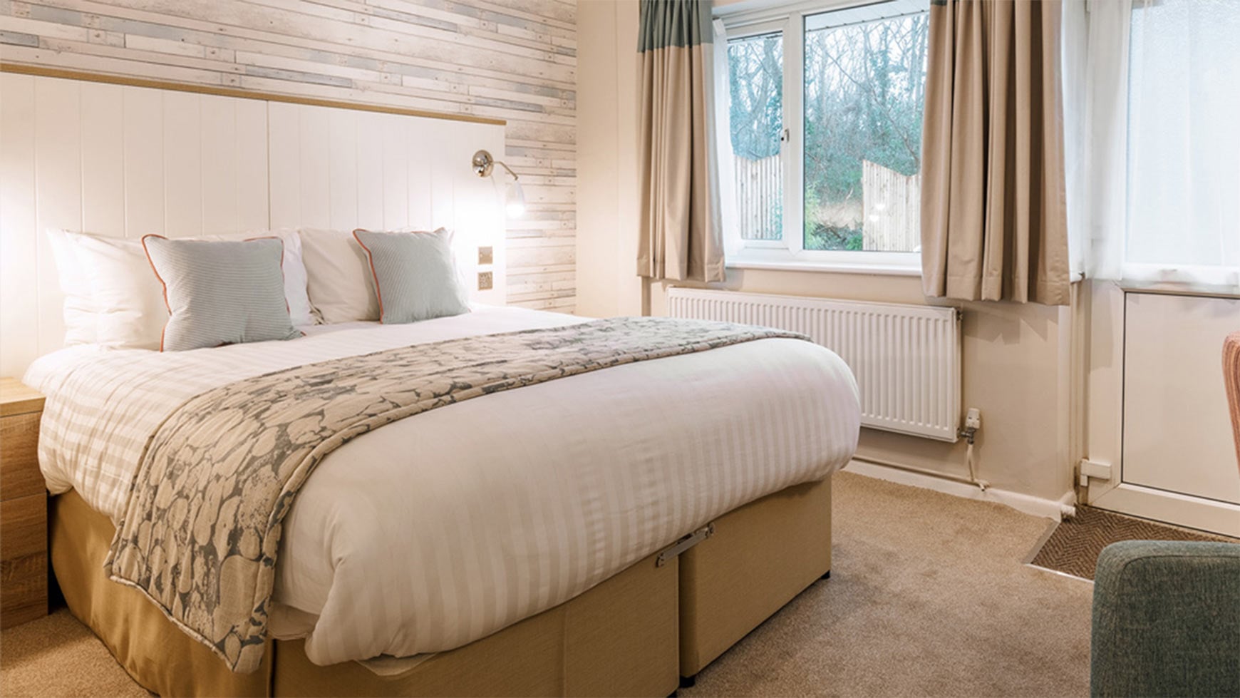 bedroom with window at sinah warren