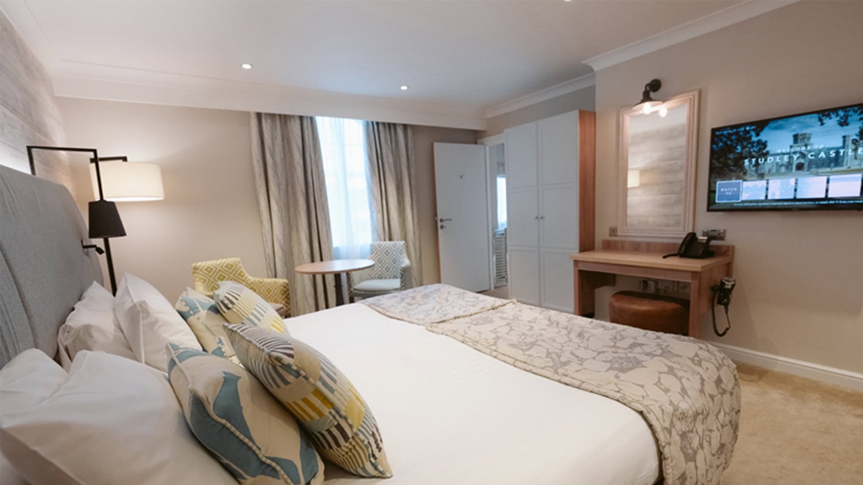 bedroom in studley castle