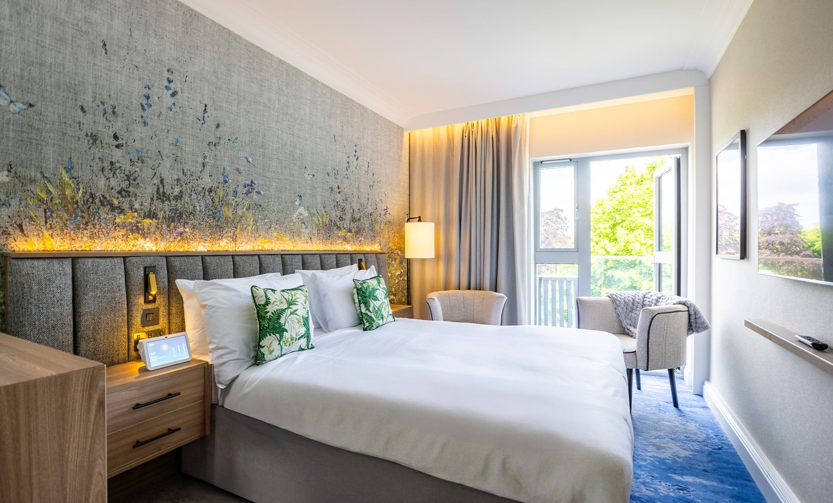 Standard bedroom
