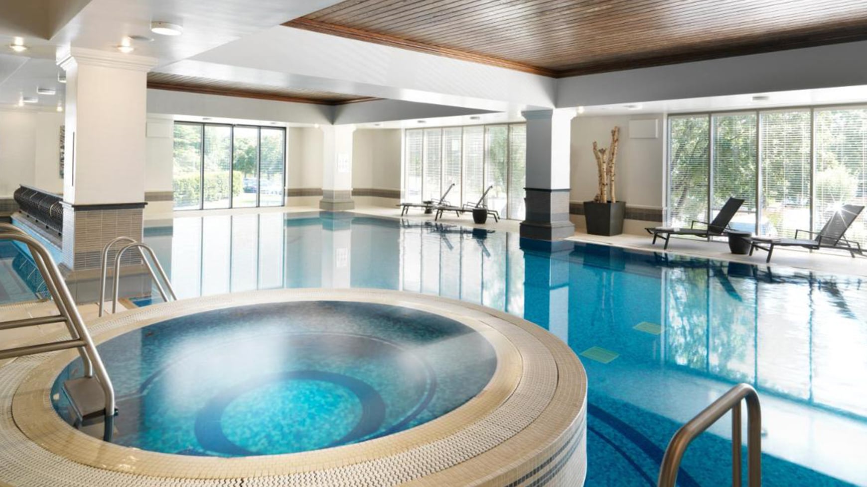 The indoor pool at The Runnymede on Thames
